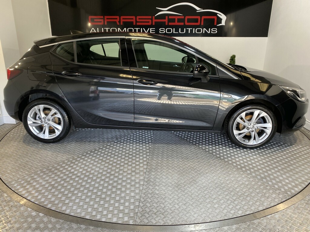 Vauxhall Astra Hatchback 1.4 I Turbo Sri Nav 201717 OW17BVZ Black #4