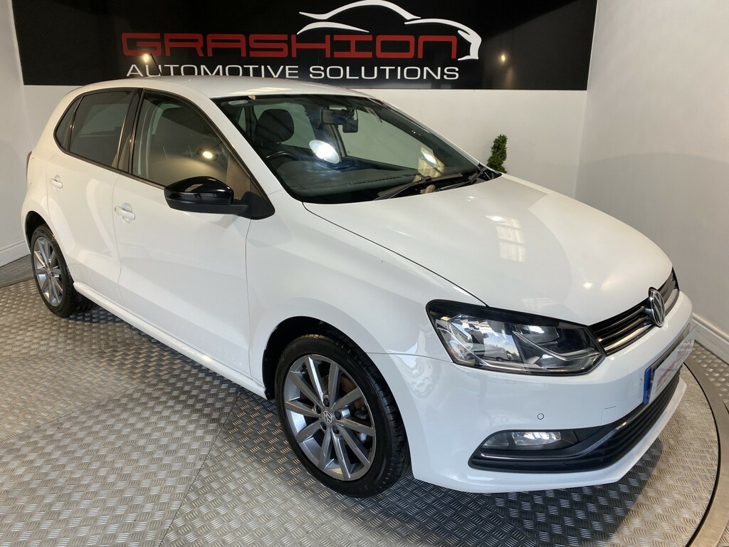 Volkswagen Polo Hatchback 1.2 Tsi Bluemotion Tech Se Design 2016 White