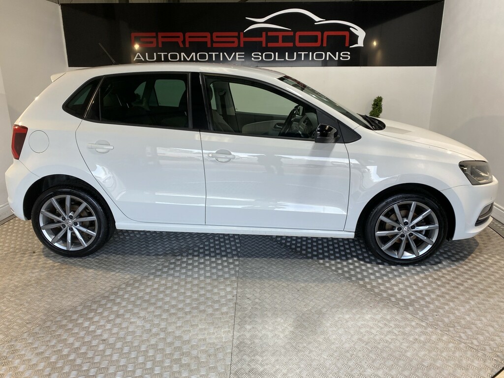 Volkswagen Polo Hatchback 1.2 Tsi Bluemotion Tech Se Design 2016 YP65KAJ White #4