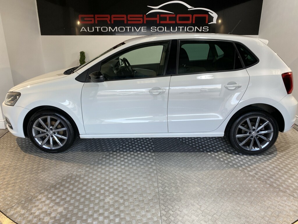Volkswagen Polo Hatchback 1.2 Tsi Bluemotion Tech Se Design 2016 YP65KAJ White #5