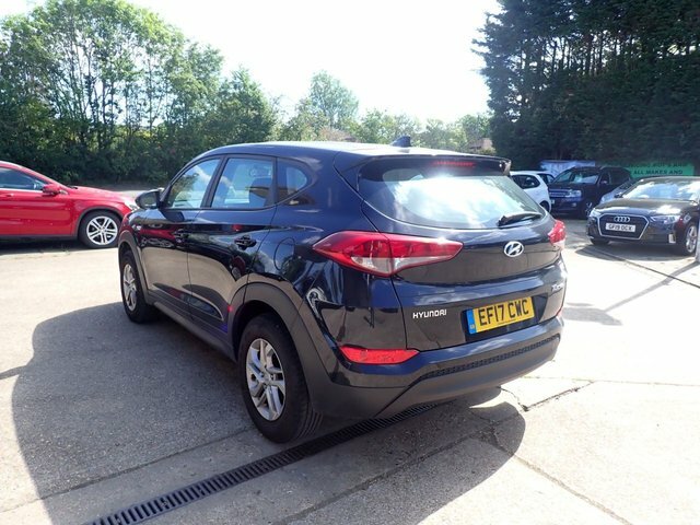 Hyundai Tucson Suv EF17CWC Black #3