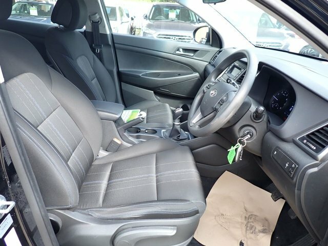 Hyundai Tucson Suv EF17CWC Black #5