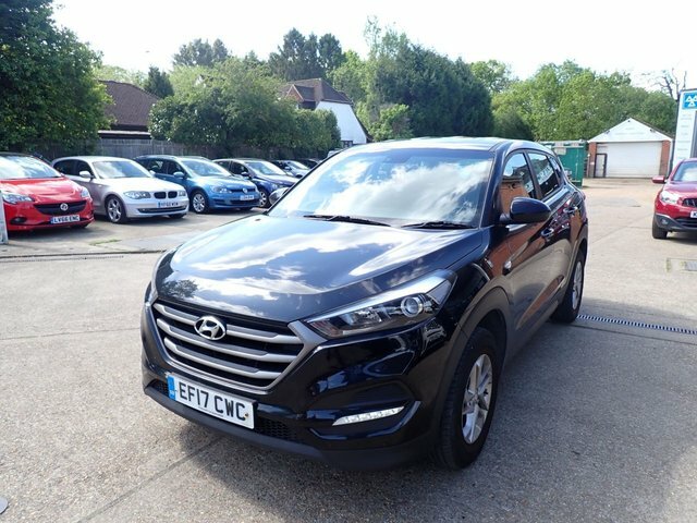 Hyundai Tucson Suv EF17CWC Black #4