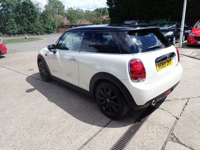 Mini Hatch Hatchback VE69ZKP White #5