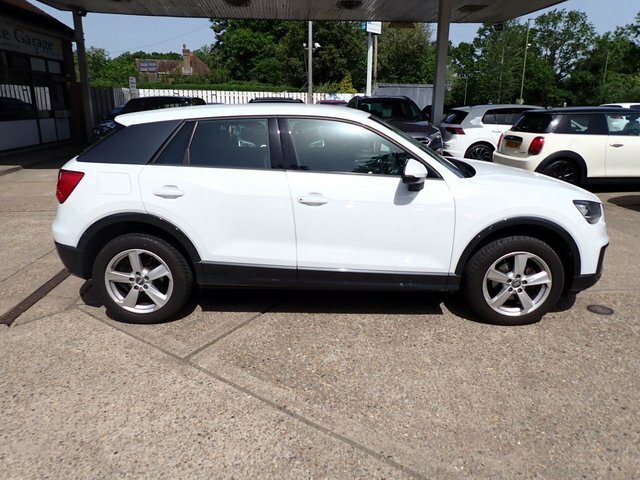 Audi Q2 Suv GV69EOY White #2