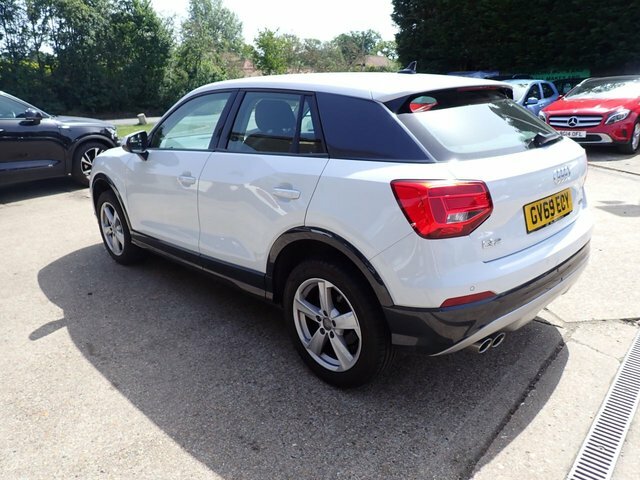 Audi Q2 Suv GV69EOY White #5