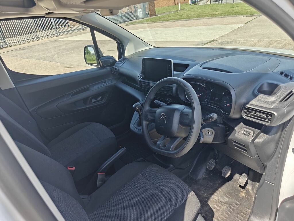 Citroen Berlingo 1.5 Bluehdi 1000 Enterprise Edition M Panel Van LF73JBW Pink #3