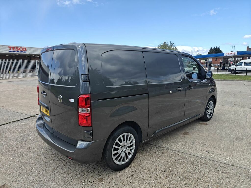 Vauxhall Vivaro 1.5 Turbo D 2700 Pro Panel Van 6Dr L DN73KGV Grey #5