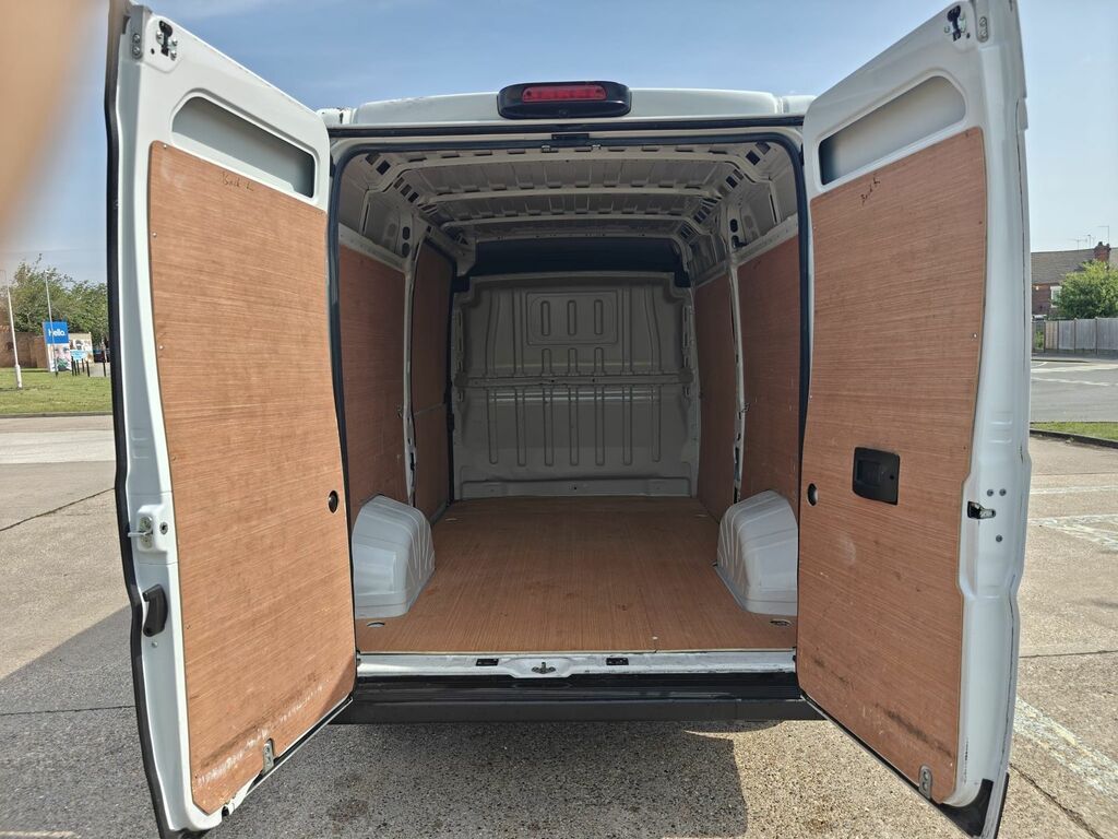 Citroen Relay 2.2 Bluehdi 35 Enterprise Panel Van Man LE22AOB White #2