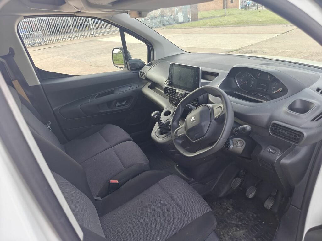 Peugeot Partner 1.5 Bluehdi 950 Professional Premium Long Panel Va NV71EUL White #3