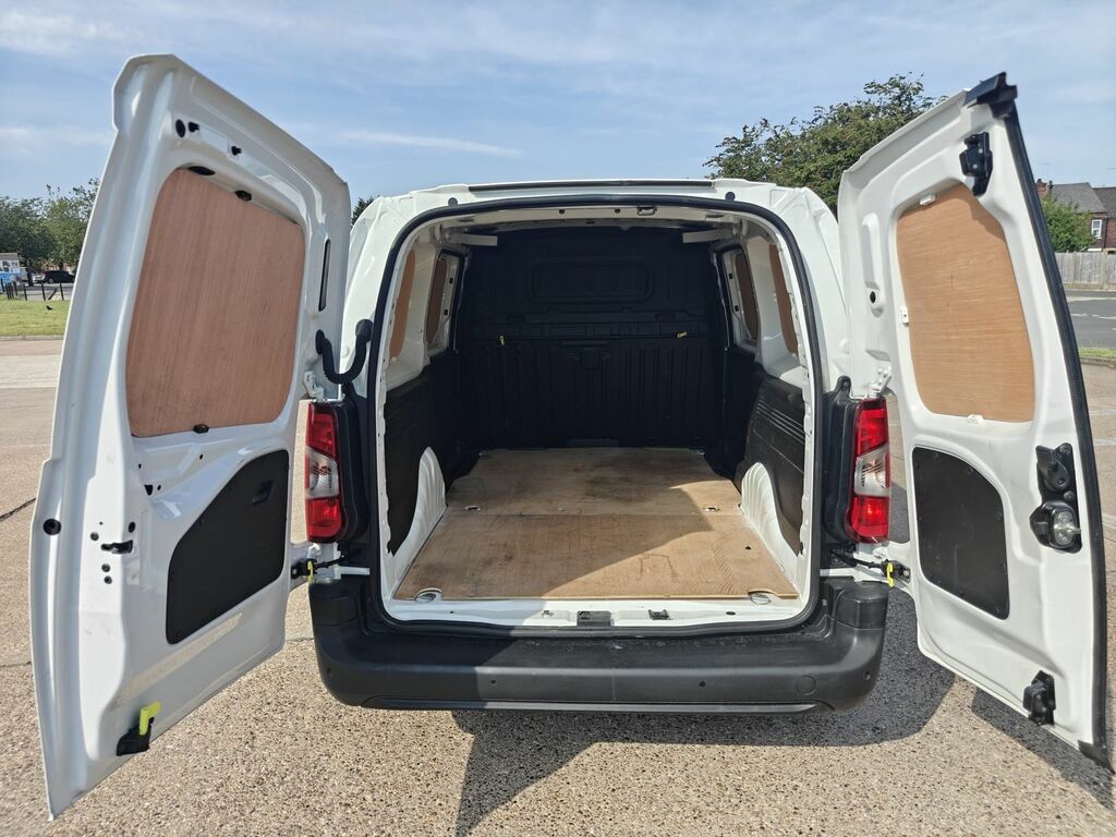 Peugeot Partner 1.5 Bluehdi 950 Professional Premium Long Panel Va NV71EUL White #2