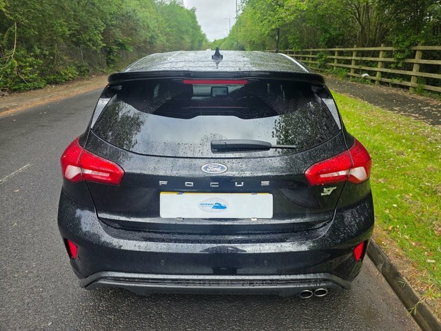 Ford Focus Ecoblue St-line X Hatchback YJ68TNZ Black #6