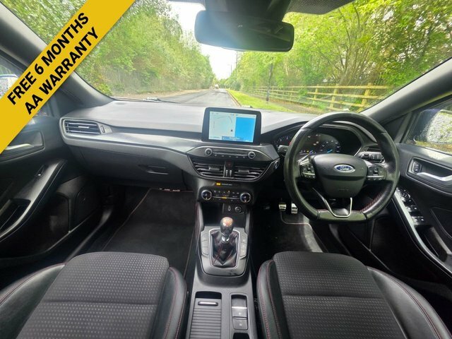 Ford Focus Ecoblue St-line X Hatchback YJ68TNZ Black #2