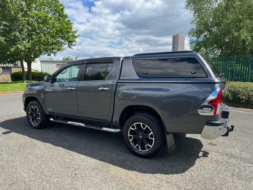 Toyota HILUX 2.4 D-4d Invincible X Pickup Double Cab Grey #5