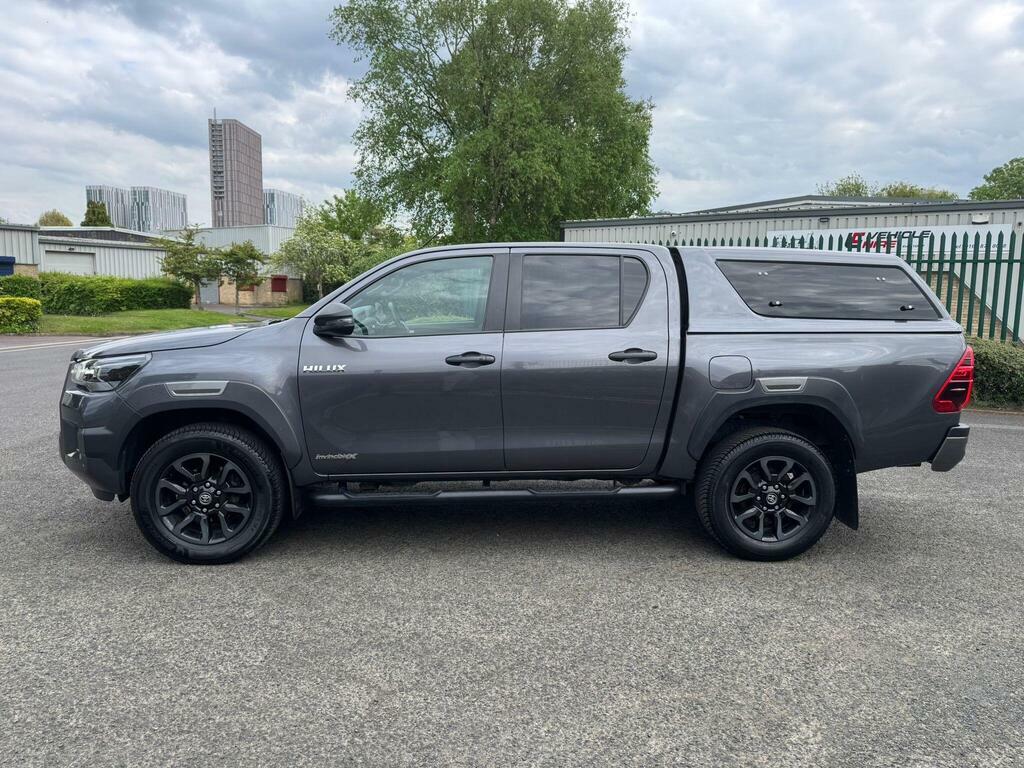 Toyota HILUX 2.8 D-4d Invincible X 4Wd Euro 6 S S Grey #4