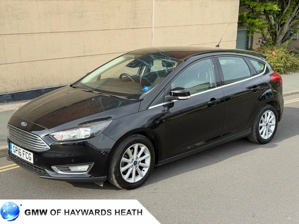 Ford Focus 1L Titanium Black #6
