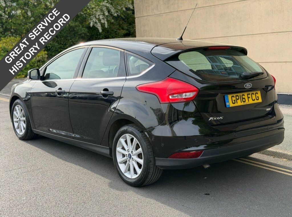 Ford Focus 1L Titanium Black #5