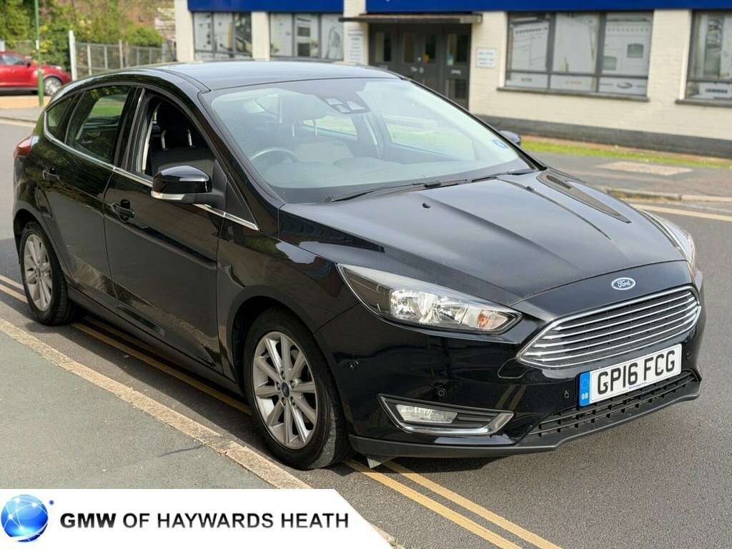 Ford Focus 1L Titanium Black #2