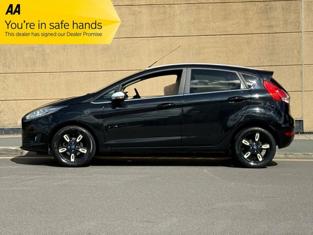 Ford Fiesta 1L Zetec Black Edition AO16NKT Black #4