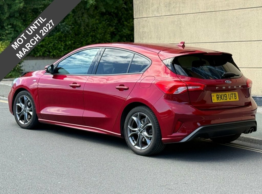 Ford Focus 1L St-line RX19UTB Red #5