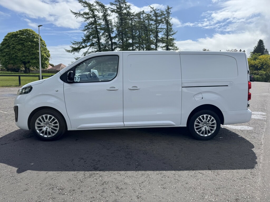 Vauxhall Vivaro Panel Van 1.5 Turbo D 2900 Pro 202323 DV23EUA White #4