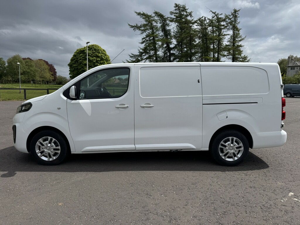 Vauxhall Vivaro Panel Van 1.5 Turbo D 2900 Sportive 202121 DU21YWT White #4