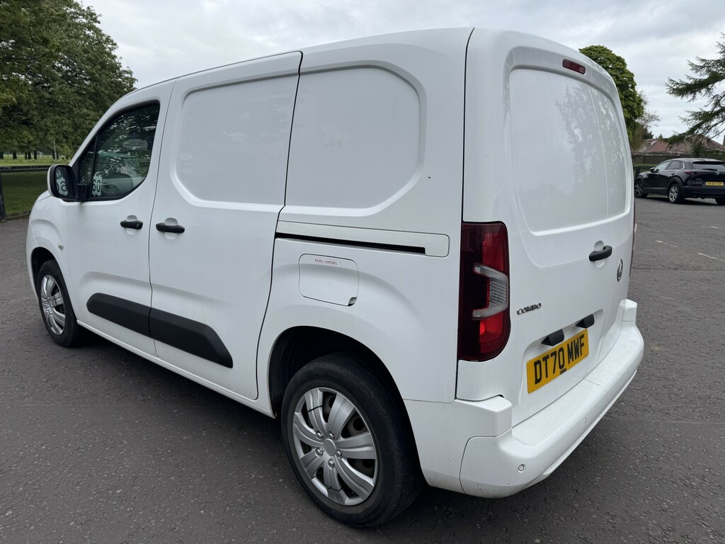 Vauxhall Combo Panel Van 1.5 Turbo D 2300 Sportive 202170 DT70MWF White #5