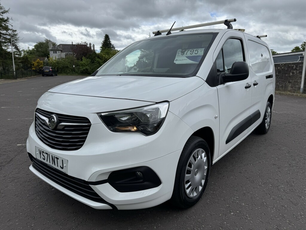 Vauxhall Combo Panel Van 1.5 Turbo D 2300 Sportive 202271 YS71NTJ White #3