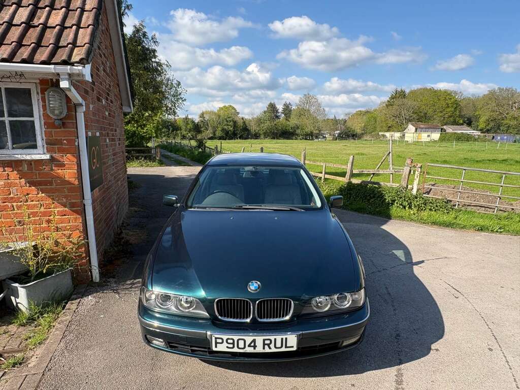 BMW 5 Series 523I Se Red #12