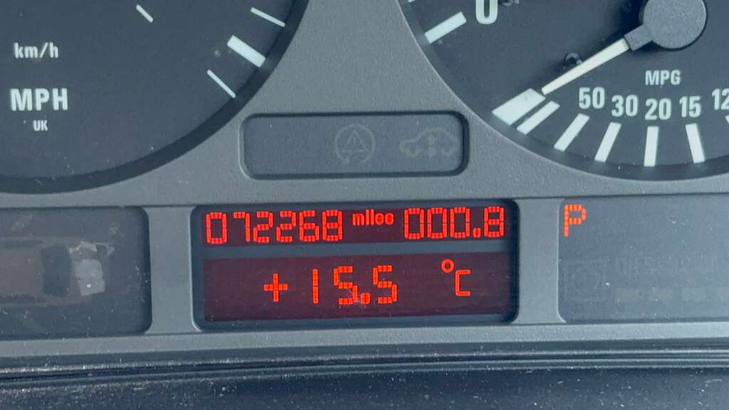BMW 5 Series 523I Se Red #16