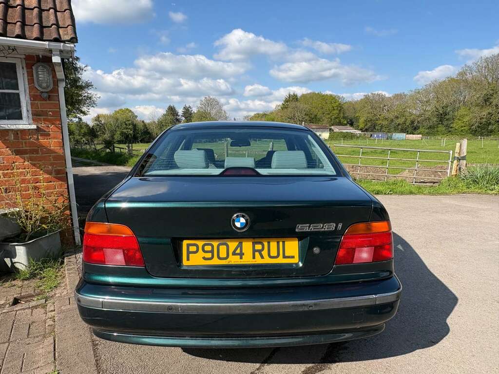 BMW 5 Series 523I Se Red #15