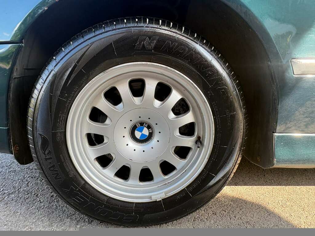 BMW 5 Series 523I Se Red #10