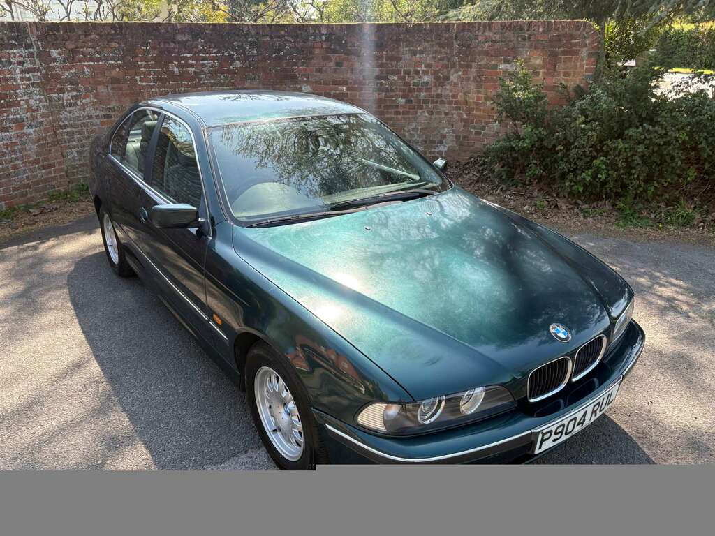 BMW 5 Series 523I Se Red #22
