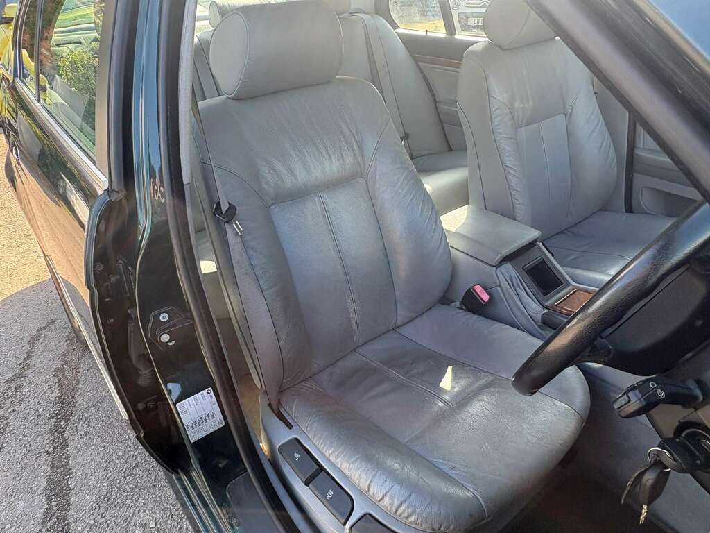 BMW 5 Series 2.8 528I Se P904RUL Green #4