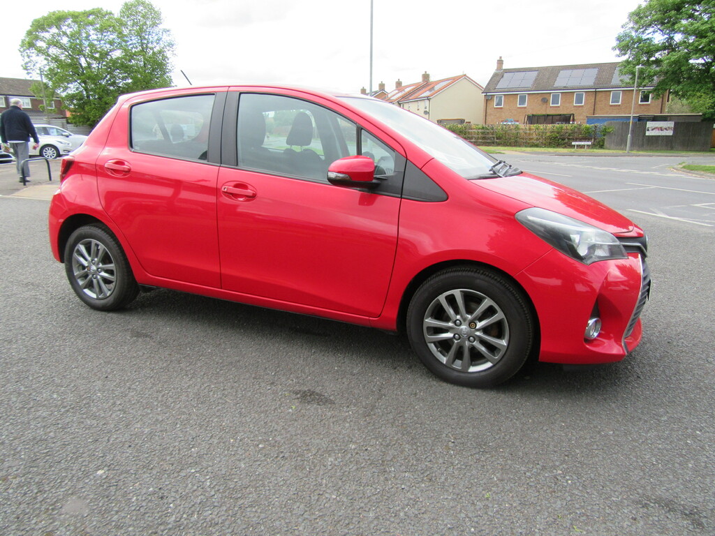 Toyota Yaris Icon Vvt-i 1.3L Vvt-i Icon Euro 6 NL65SVW Red #3