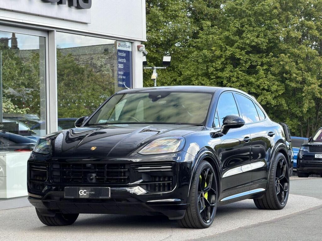Porsche Cayenne 4.0 V8 E-hybrid 25.9Kwh Turbo Coupe Plu Black