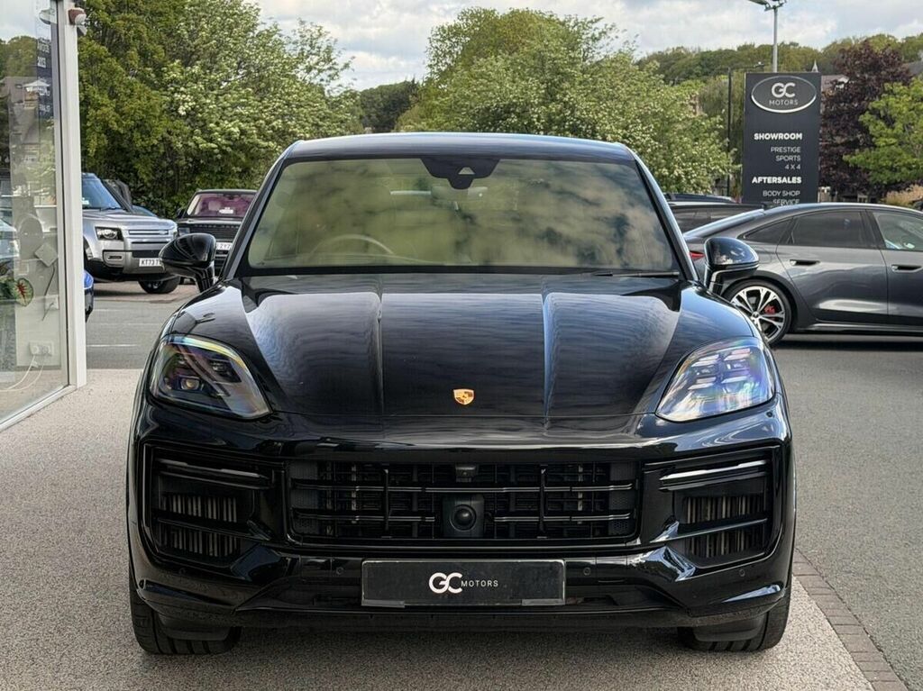 Porsche Cayenne 4.0 V8 E-hybrid 25.9Kwh Turbo Coupe Plu Black #2