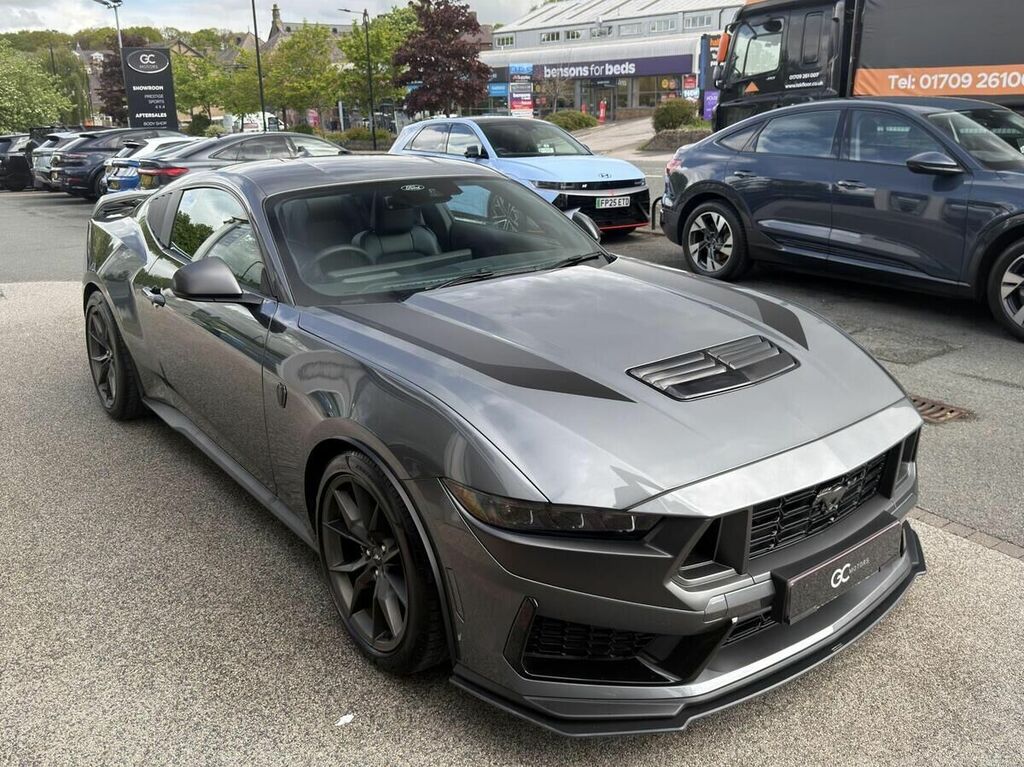 Ford Mustang Dark Horse Black #8