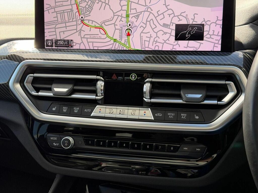 BMW X4 M 3L Competition White #29
