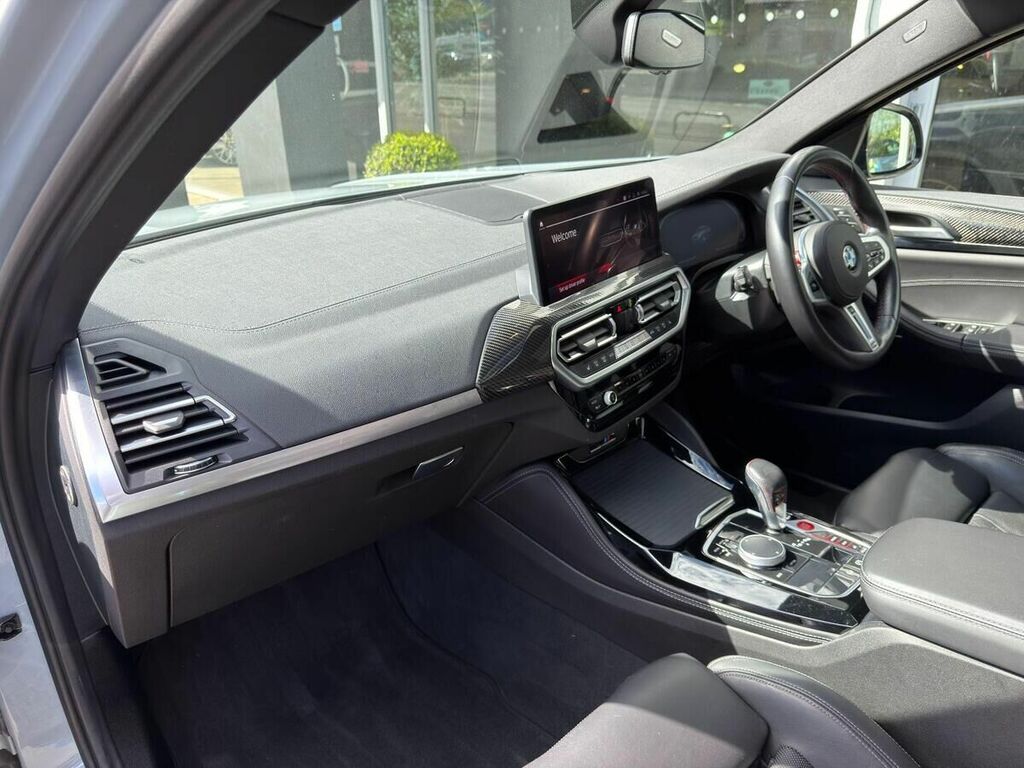 BMW X4 M 3L Competition White #11