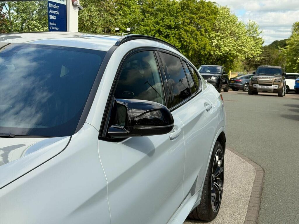BMW X4 M 3L Competition White #71