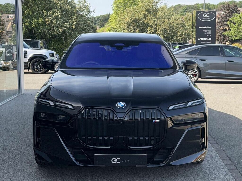 BMW 7 Series 3.0 M760e 22.1Kwh Saloon Plug-in Hybrid Black #2