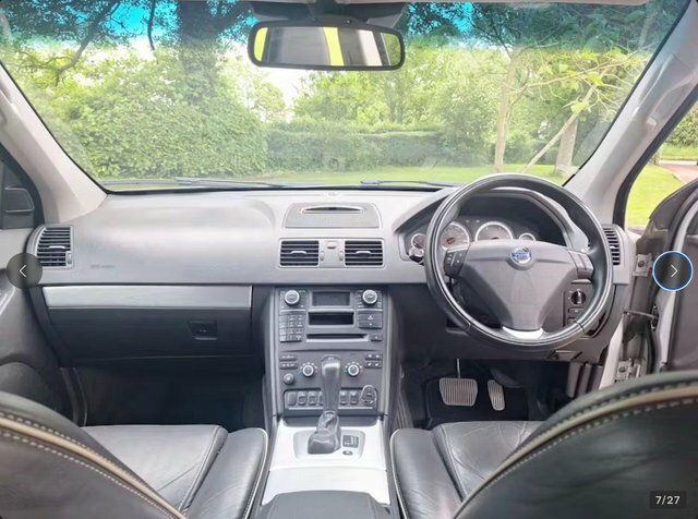 Volvo XC90 2.4L Se Lux Silver #7
