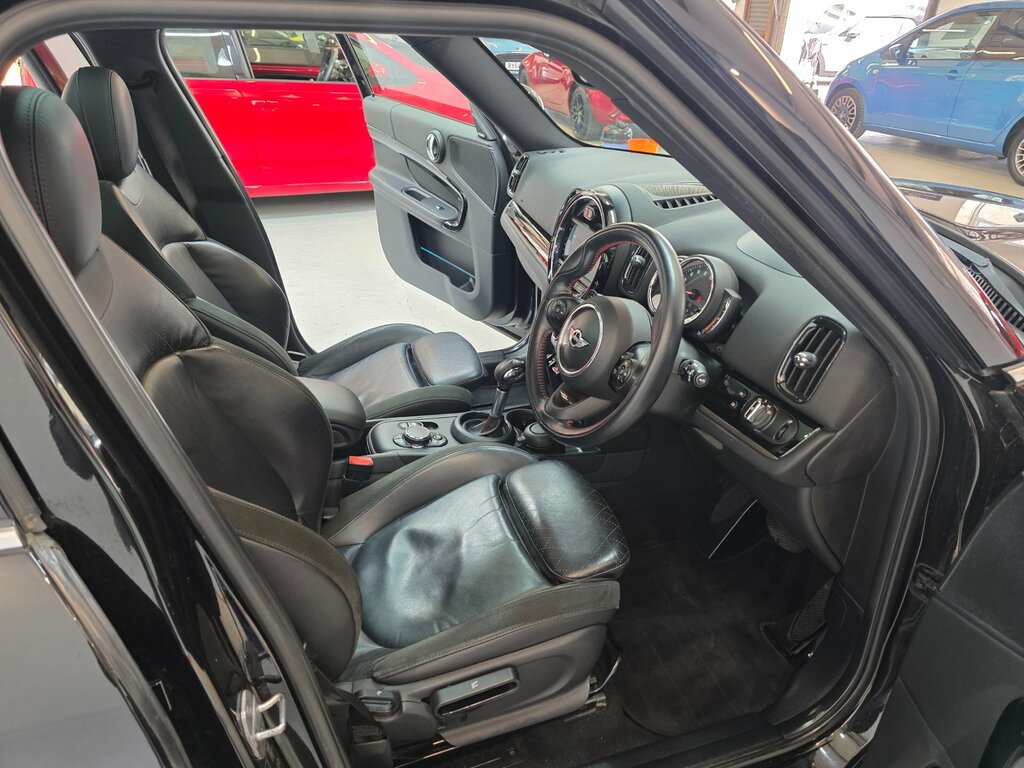 Mini Countryman 2.0 Cooper S Suv Euro 6 Ss 192 LB18XUM Black #2