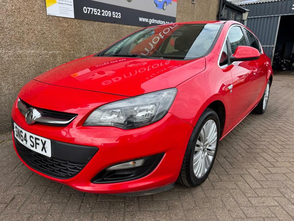 Vauxhall Astra Hatchback 1.6 16V Excite Euro 5 201464 Red
