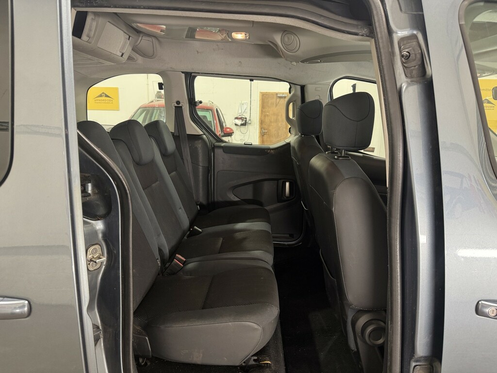 Peugeot Partner Tepee 1.6 Urban Silver #21