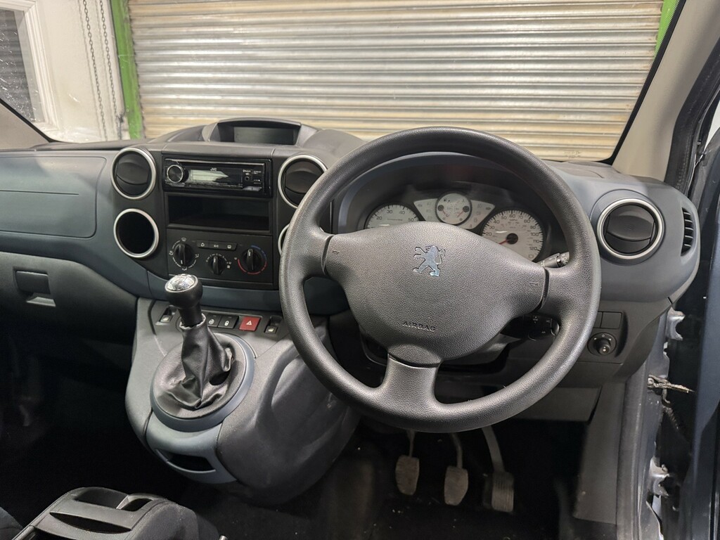 Peugeot Partner Tepee 1.6 Urban Silver #12