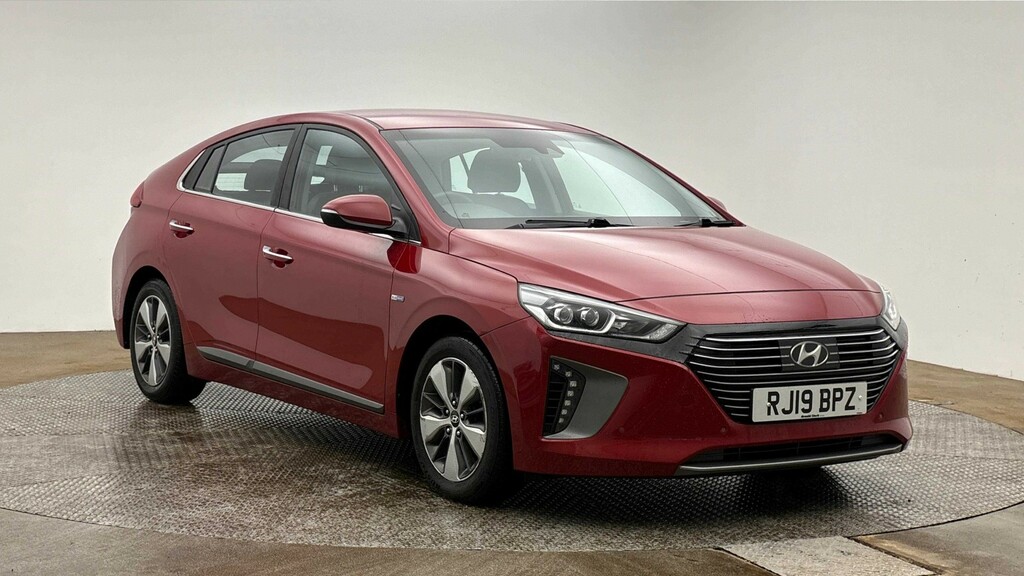 Hyundai Ioniq Hatchback 1.6 Ioniq Ph Prem Se 1.6 Gdi My19 2019 Red