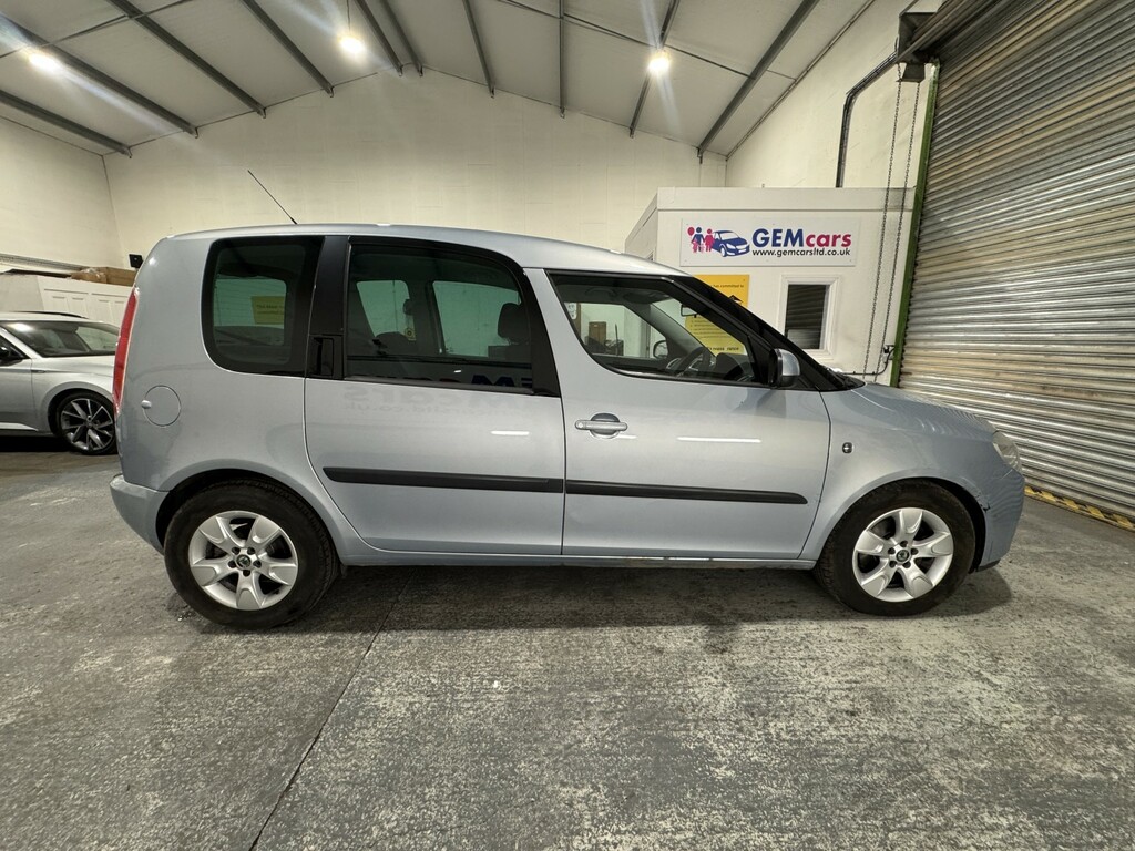 Skoda Roomster Mpv 1.9 Tdi Se 201010 Blue #4