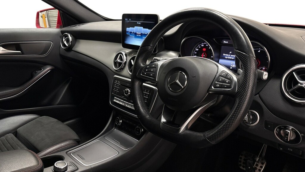 Mercedes-Benz GLA Class Suv 2.1 Gla200d Amg Line 201868 SA68HHS Red #5